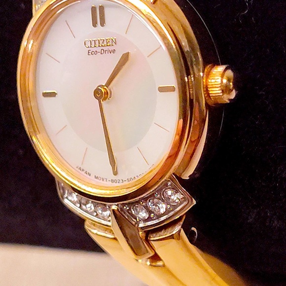 More Rare Near New Citizens Elegant Classic Ladies Eco Drive Gold Finish Dress W - Picture 13 of 13